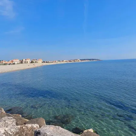 Aphrodite Village Naturiste En Bord De A *